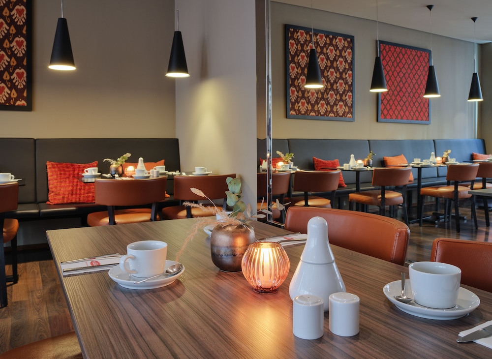 Adina Apartment Hotel Frankfurt Neue Oper — Restaurant & bars in Frankfurt am Main, Hesse