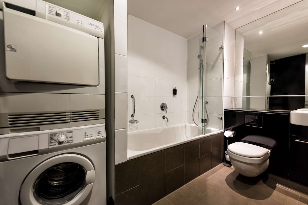 Adina Apartment Hotel Frankfurt Neue Oper — Hotel rooms in Frankfurt am Main, Hesse