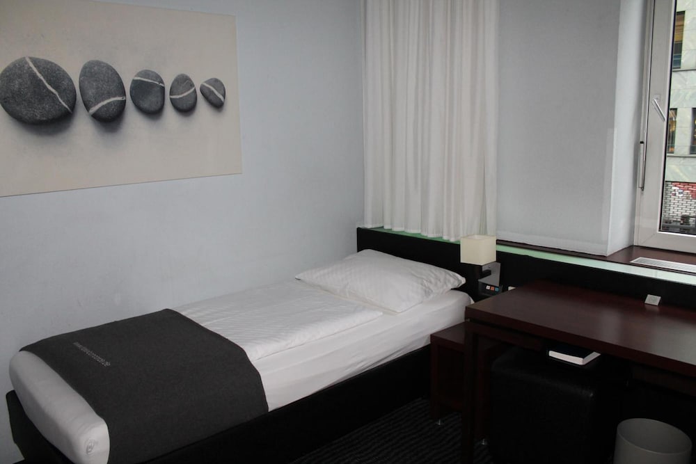 Concorde Hotel — Hotel rooms in Frankfurt am Main, Hesse
