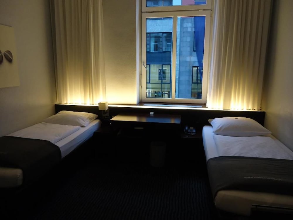 Concorde Hotel — Hotel rooms in Frankfurt am Main, Hesse