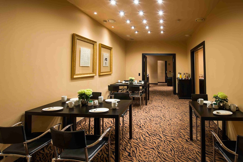 Concorde Hotel — Restaurant & bars in Frankfurt am Main, Hesse
