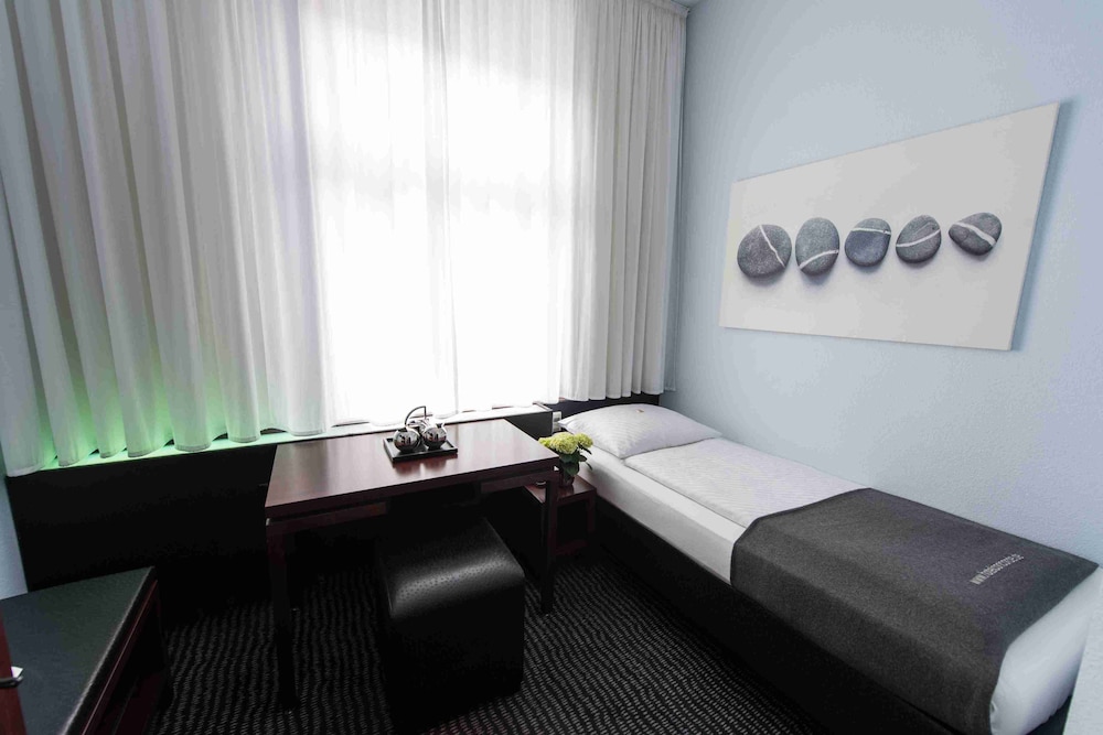 Concorde Hotel — Hotel rooms in Frankfurt am Main, Hesse