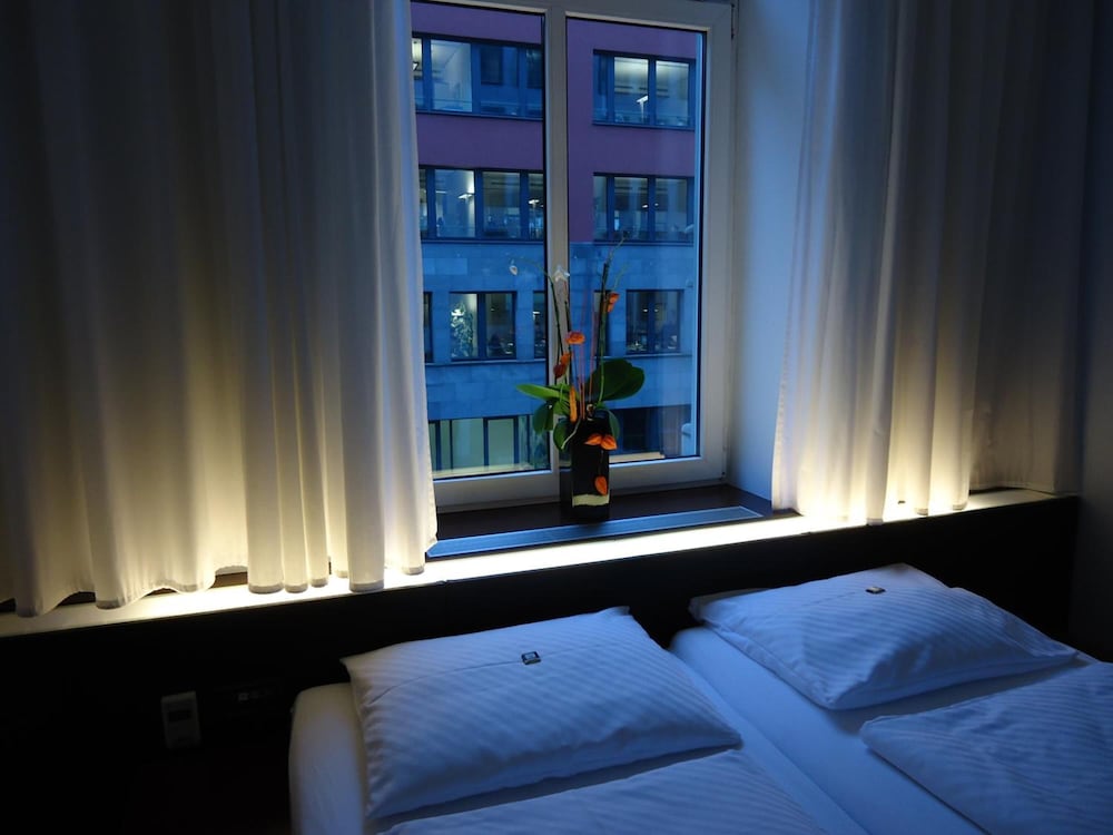 Concorde Hotel — Hotel rooms in Frankfurt am Main, Hesse