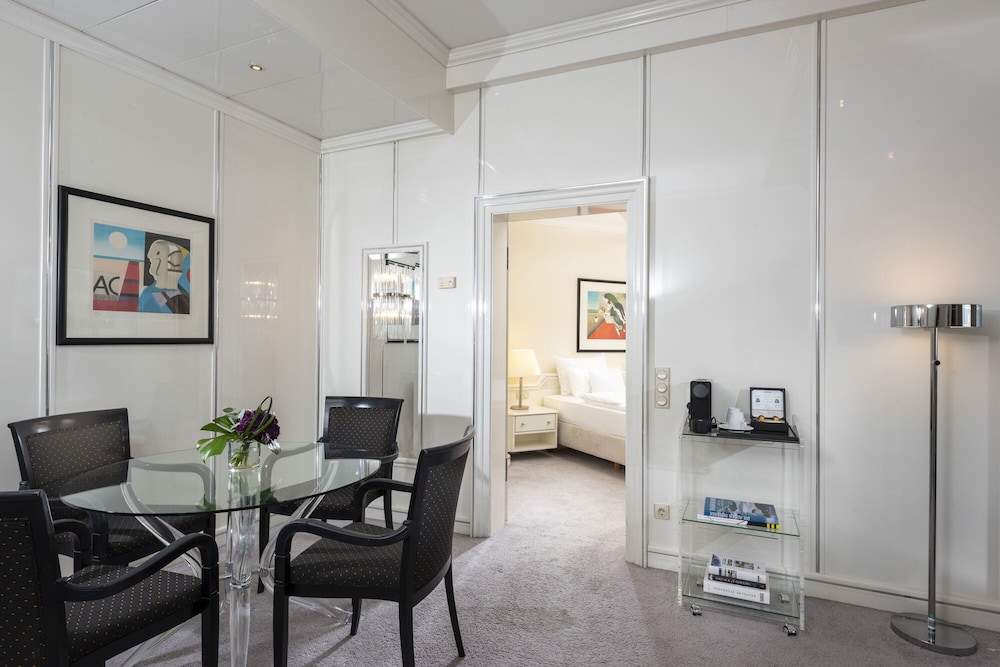 Maritim Hotel Frankfurt — Hotel rooms in Frankfurt am Main, Hesse