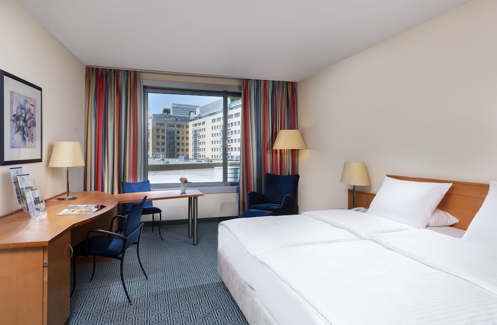 Maritim Hotel Frankfurt — Hotel rooms in Frankfurt am Main, Hesse