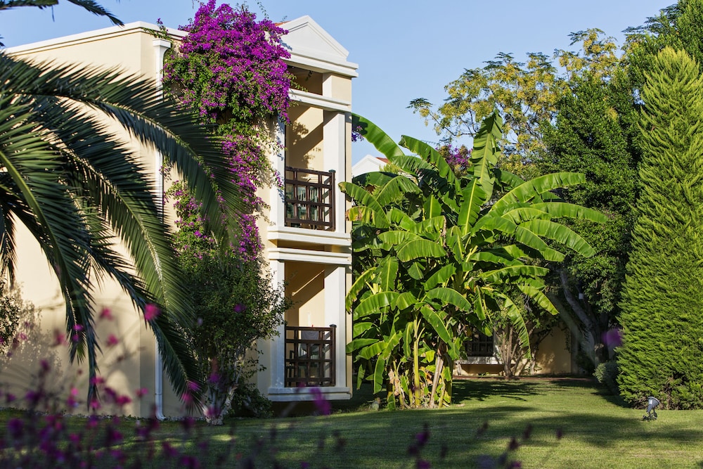 TUI MAGIC LIFE Belek - All inclusive — Hotel building in Belek