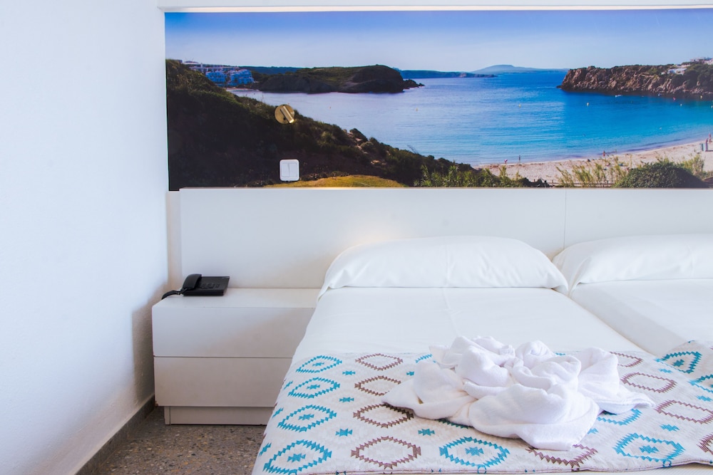 Club Hotel Aguamarina Waterpark — Rooms in Arenal d'en Castell, Balearic Islands