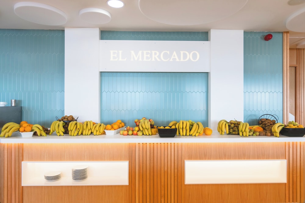Club Hotel Aguamarina Waterpark — Restaurant in Arenal d'en Castell, Balearic Islands