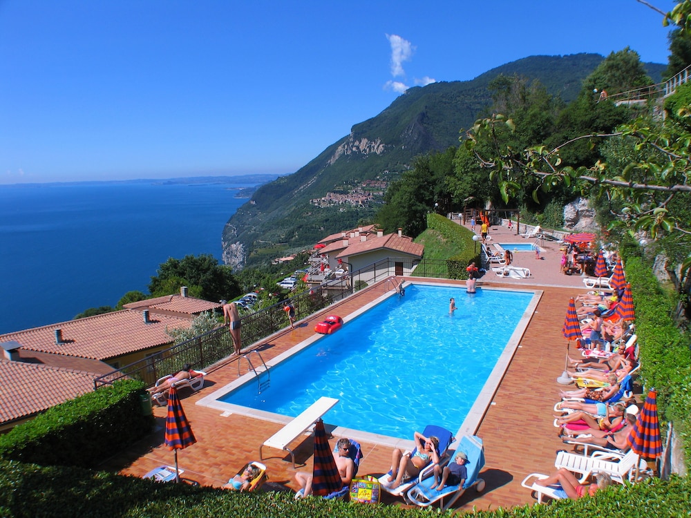 Hotel Residence La Rotonda — Main photo in Tignale, Lombardy