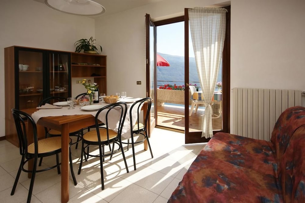 Hotel Residence La Rotonda — Hotel rooms in Tignale, Lombardy
