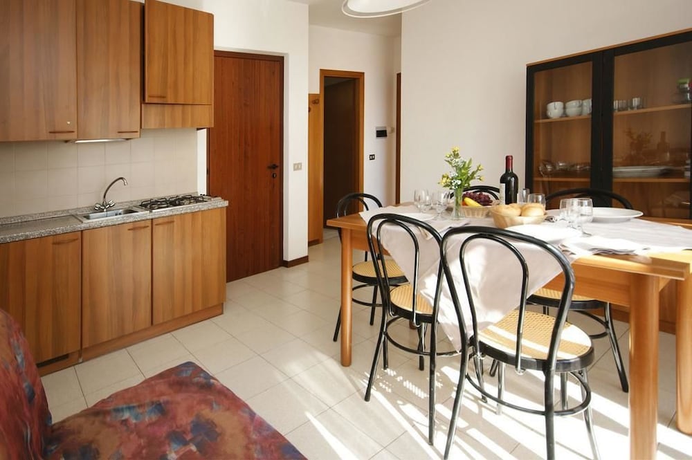 Hotel Residence La Rotonda — Hotel rooms in Tignale, Lombardy