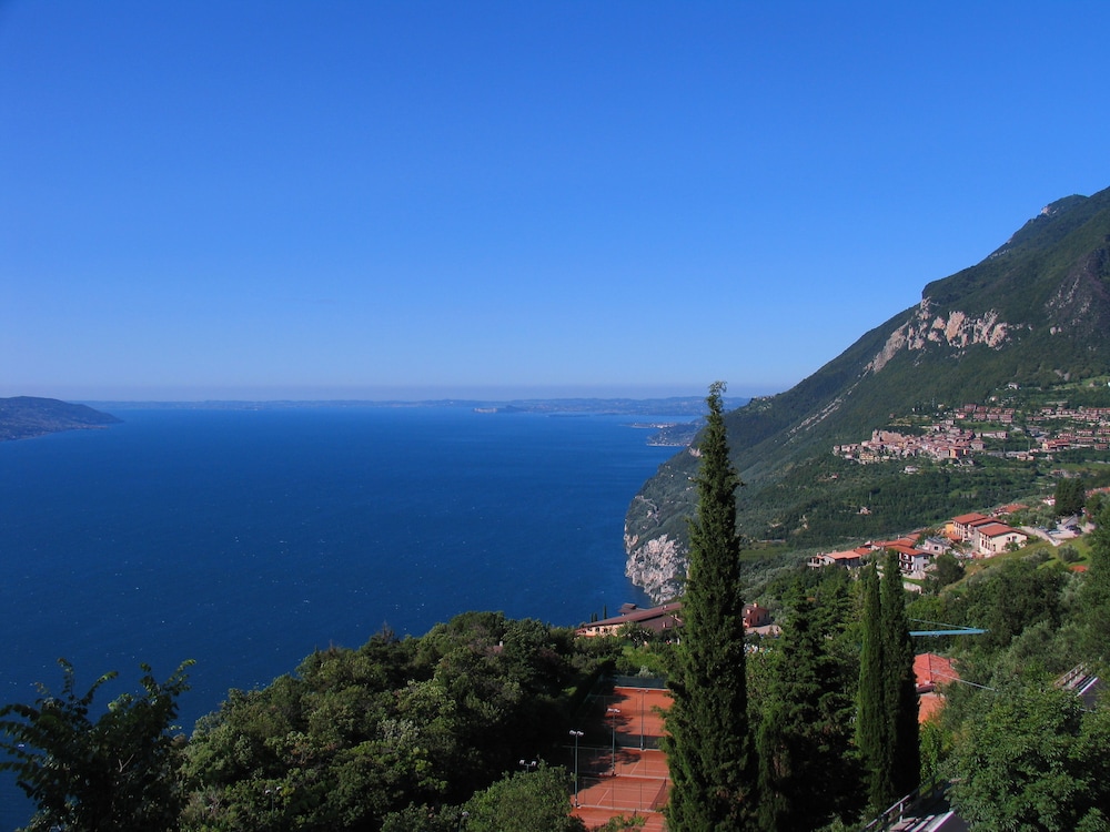 Hotel Residence La Rotonda — Attractions in the area in Tignale, Lombardy