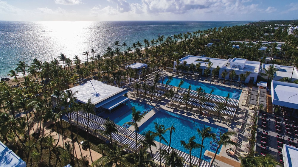 Hotel Riu Bambu - All Inclusive — Swimming pool in Bavaro, La Altagracia