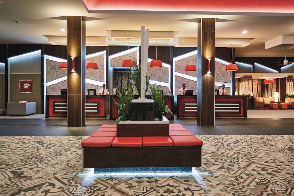Hotel Riu Bambu - All Inclusive — Hotel building in Bavaro, La Altagracia