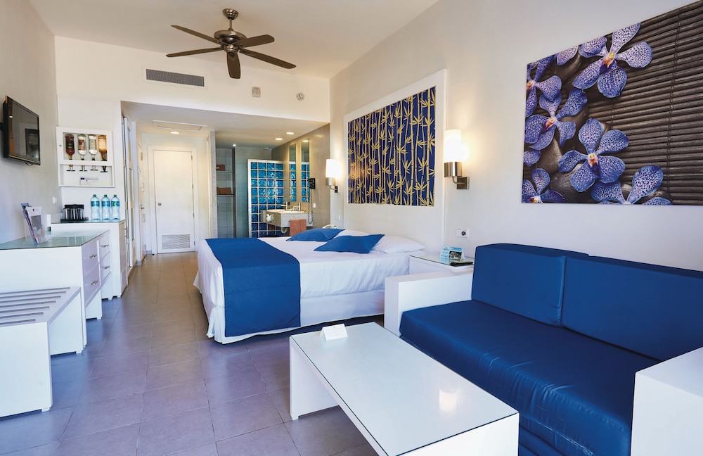 Hotel Riu Bambu - All Inclusive — Hotel rooms in Bavaro, La Altagracia