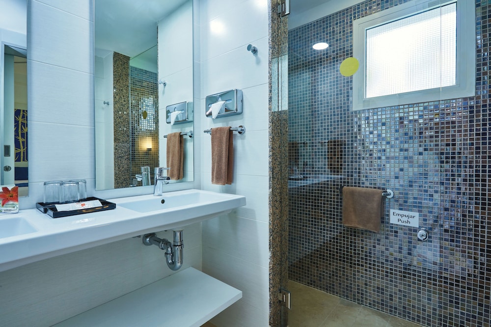 Hotel Riu Bambu - All Inclusive — Hotel rooms in Bavaro, La Altagracia