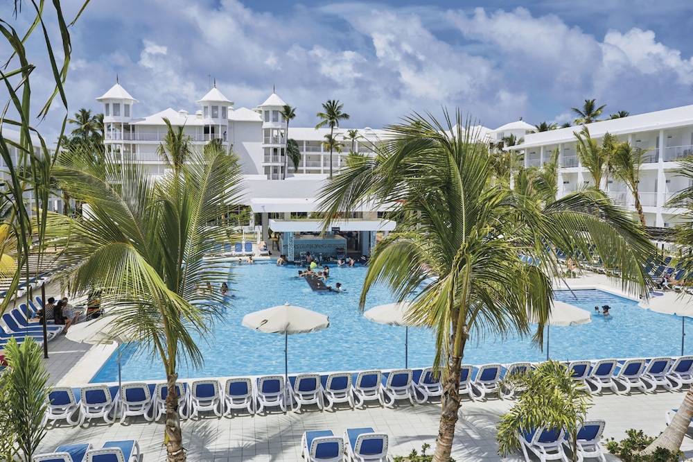 Hotel Riu Bambu - All Inclusive — Swimming pool in Bavaro, La Altagracia