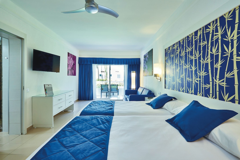 Hotel Riu Bambu - All Inclusive — Hotel rooms in Bavaro, La Altagracia