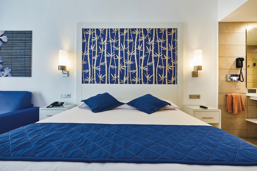 Hotel Riu Bambu - All Inclusive — Hotel rooms in Bavaro, La Altagracia
