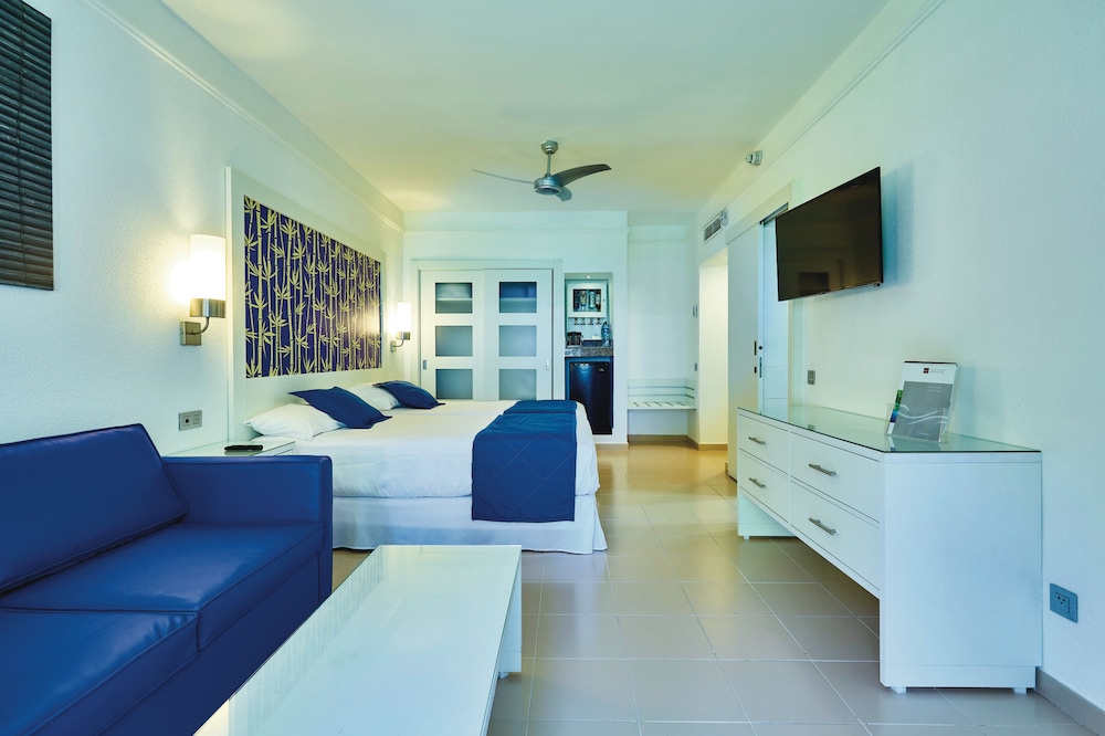 Hotel Riu Bambu - All Inclusive — Hotel rooms in Bavaro, La Altagracia