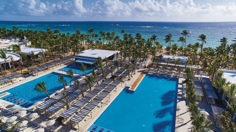 Hotel Riu Bambu - All Inclusive — Swimming pool in Bavaro, La Altagracia