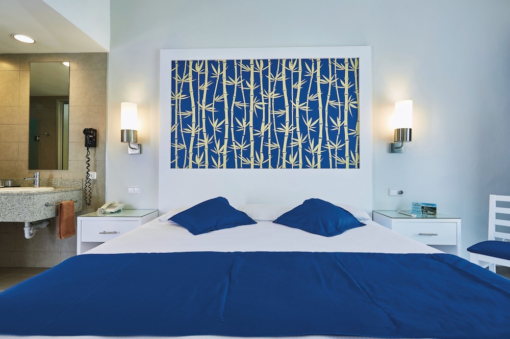 Hotel Riu Bambu - All Inclusive — Hotel rooms in Bavaro, La Altagracia