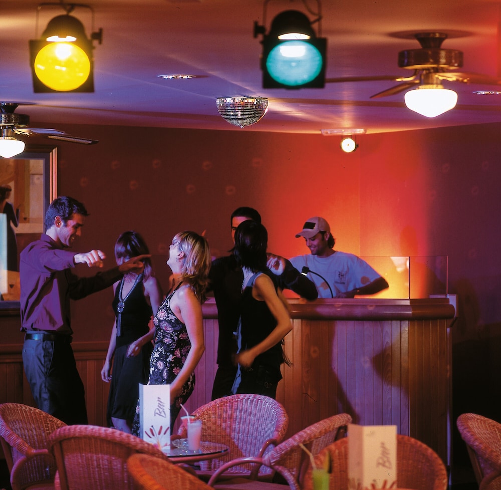 Hotel Riu Oliva Beach Resort - All Inclusive — Restaurant & bars in Corralejo, Canary Islands