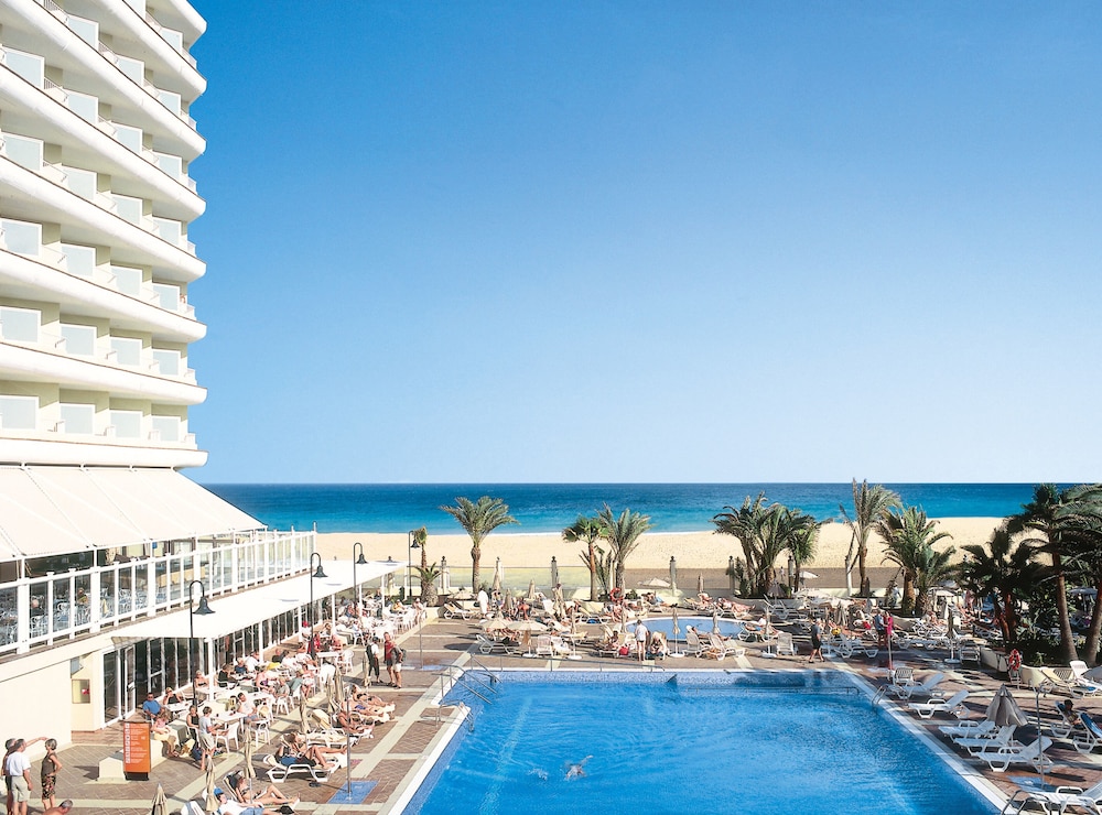 Hotel Riu Oliva Beach Resort - All Inclusive — Beach in Corralejo, Canary Islands
