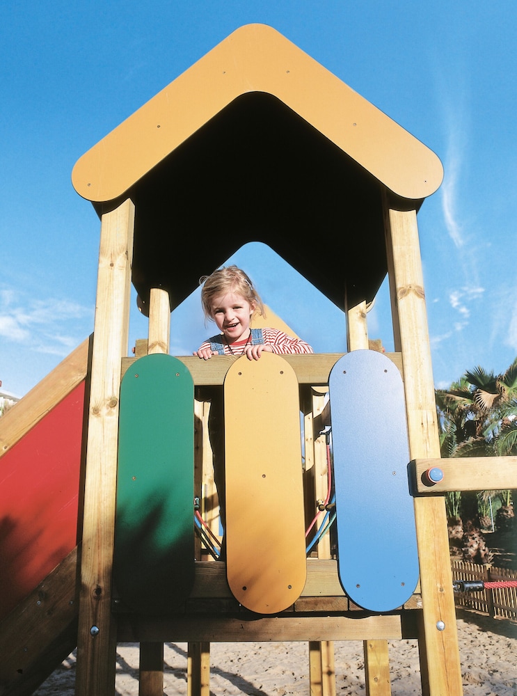 Hotel Riu Oliva Beach Resort - All Inclusive — Attractions for children in Corralejo, Canary Islands
