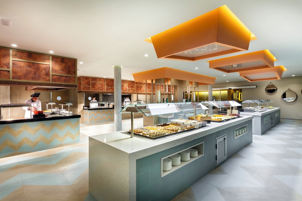 Hotel Riu Vistamar - All Inclusive — Restaurant & bars in Puerto Rico, Canary Islands