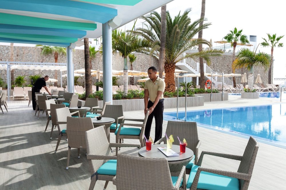 Hotel Riu Vistamar - All Inclusive — Restaurant & bars in Puerto Rico, Canary Islands