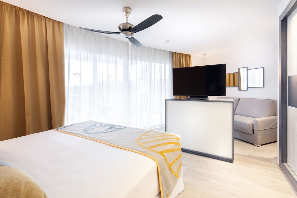 Hotel Riu Vistamar - All Inclusive — Hotel rooms in Puerto Rico, Canary Islands
