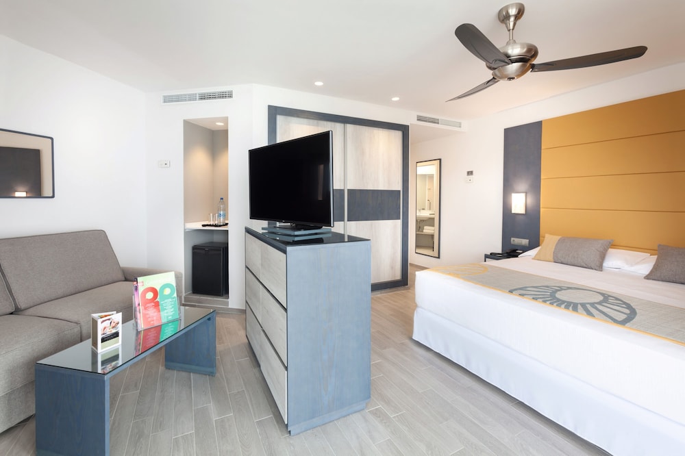 Hotel Riu Vistamar - All Inclusive — Hotel rooms in Puerto Rico, Canary Islands