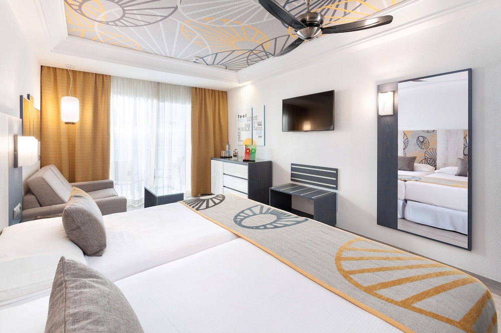 Hotel Riu Vistamar - All Inclusive — Hotel rooms in Puerto Rico, Canary Islands