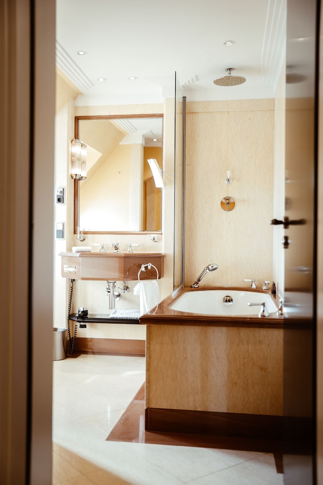 Hotel Bayerischer Hof - The Leading Hotels of the World — Hotel rooms in Munich, Bavaria