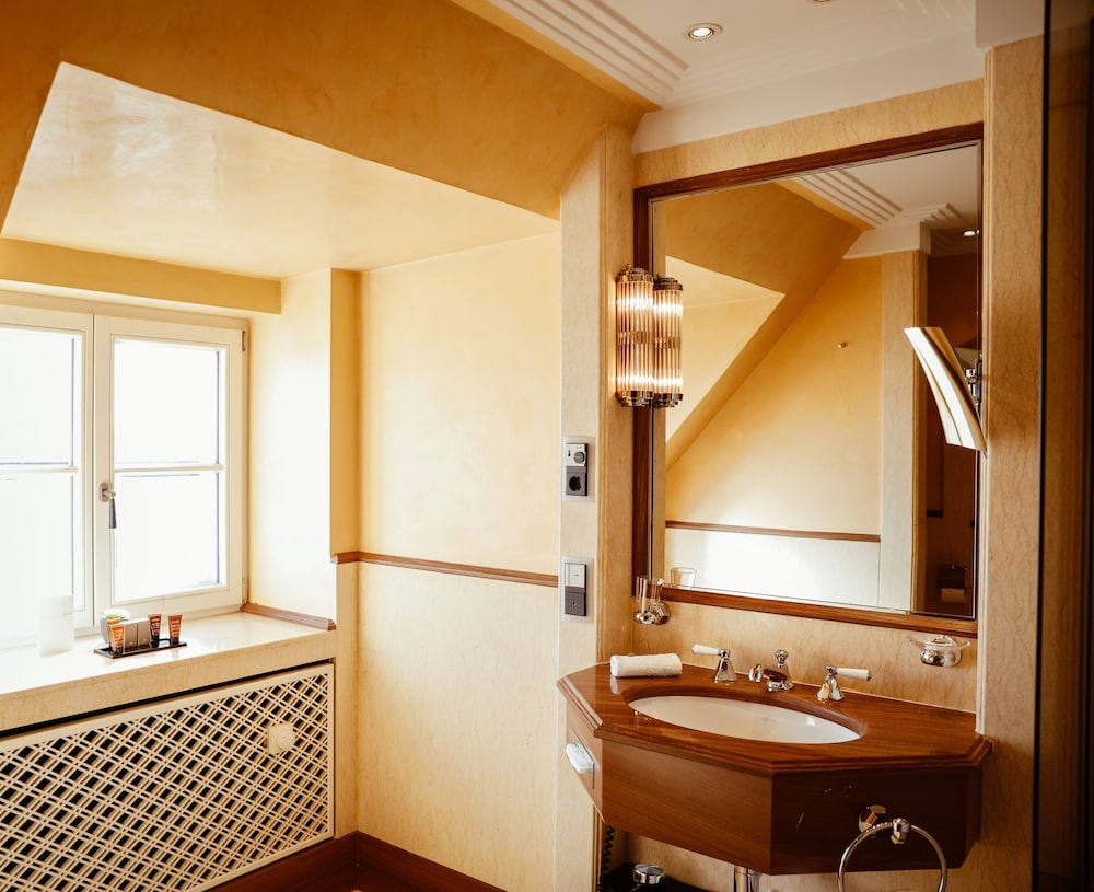 Hotel Bayerischer Hof - The Leading Hotels of the World — Hotel rooms in Munich, Bavaria