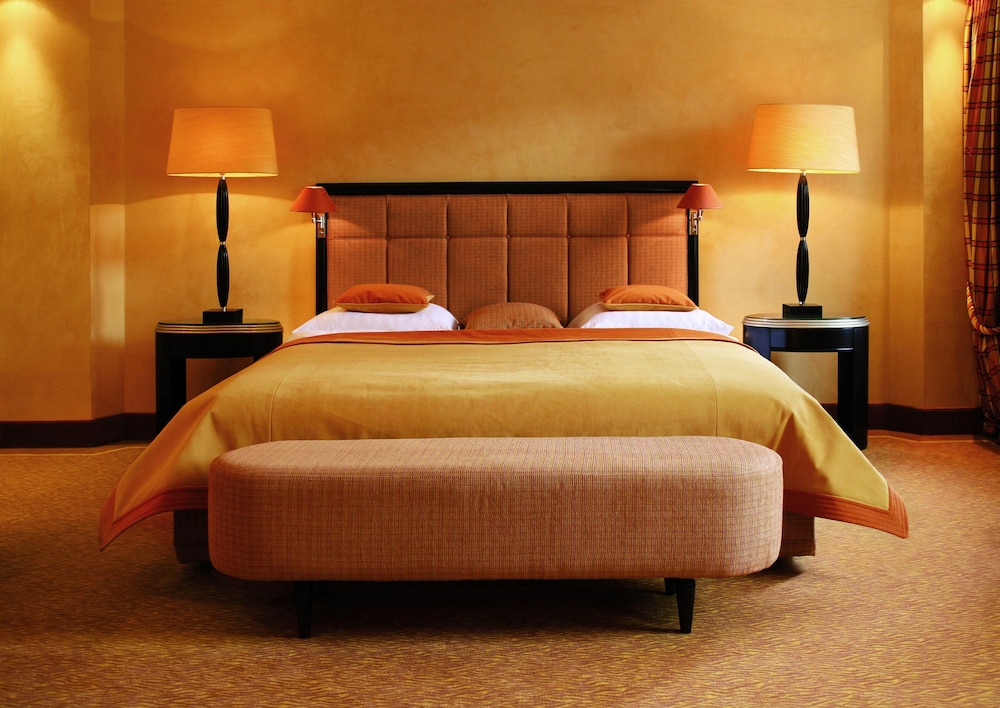 Hotel Bayerischer Hof - The Leading Hotels of the World — Hotel rooms in Munich, Bavaria