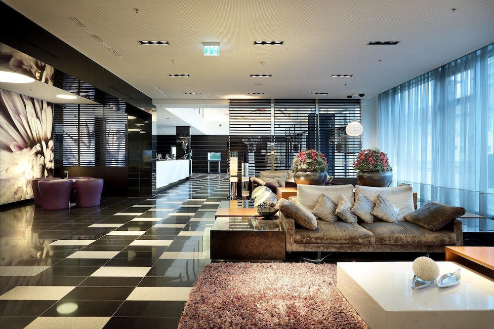 Eurostars Grand Central — Hotel rooms in Munich, Bavaria