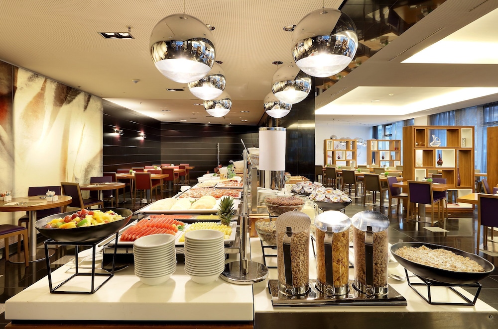 Eurostars Grand Central — Restaurant & bars in Munich, Bavaria