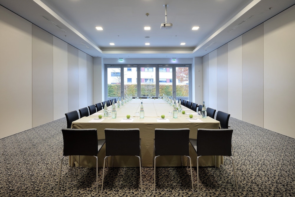 Eurostars Grand Central — Hotel building in Munich, Bavaria