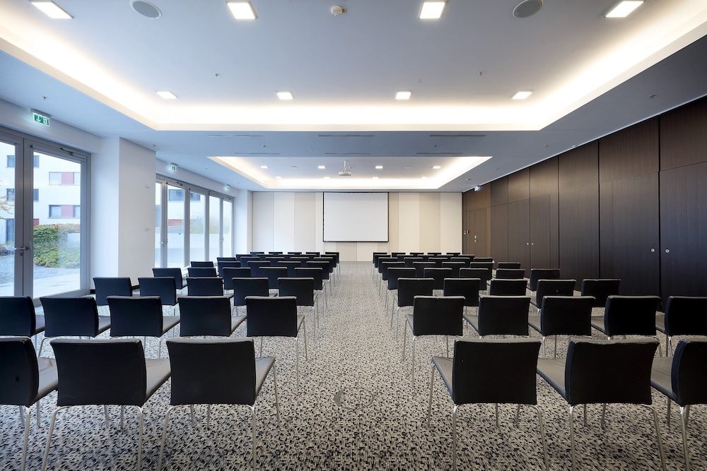 Eurostars Grand Central — Hotel building in Munich, Bavaria