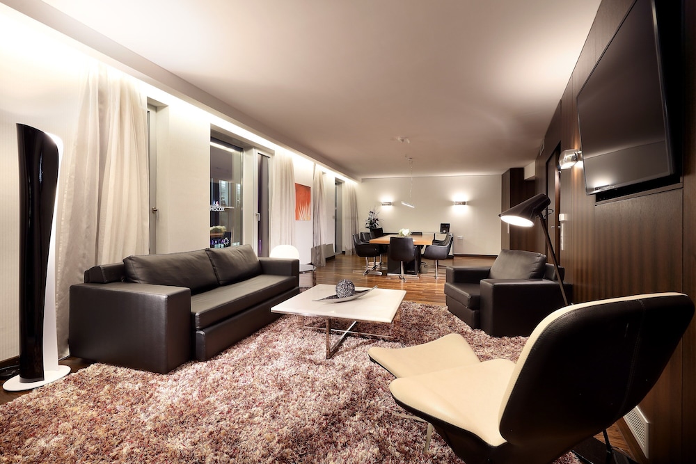 Eurostars Grand Central — Hotel rooms in Munich, Bavaria