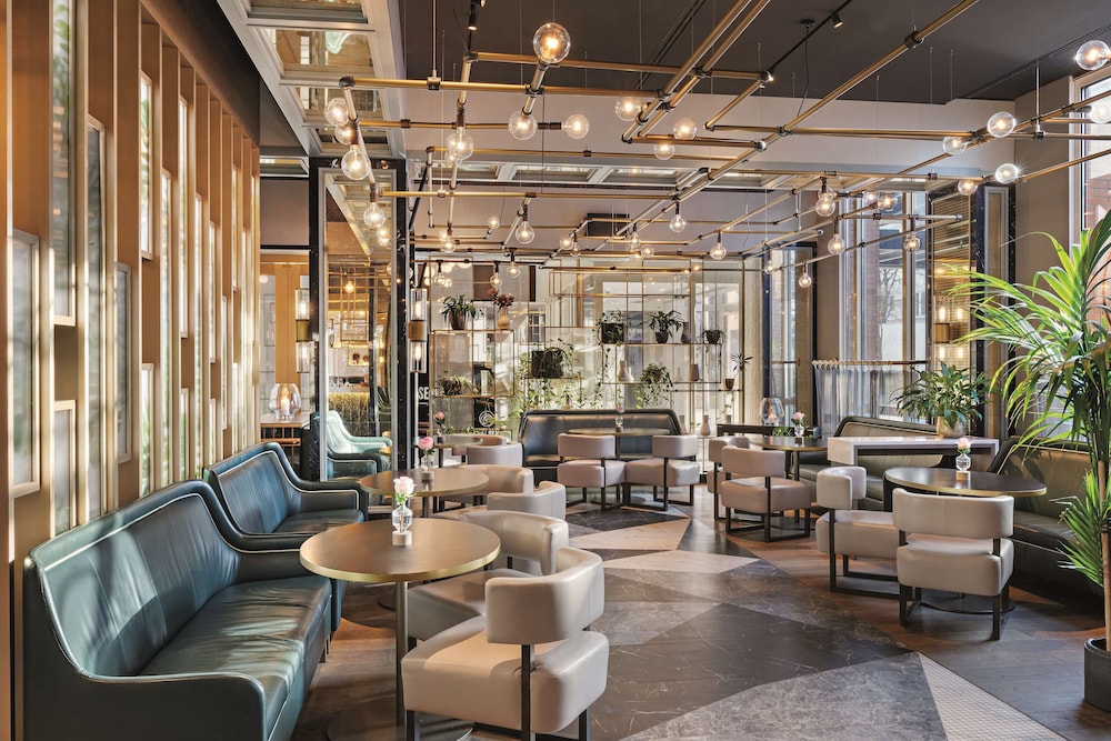 Hilton Munich City — Restaurant & bars in Munich, Bavaria