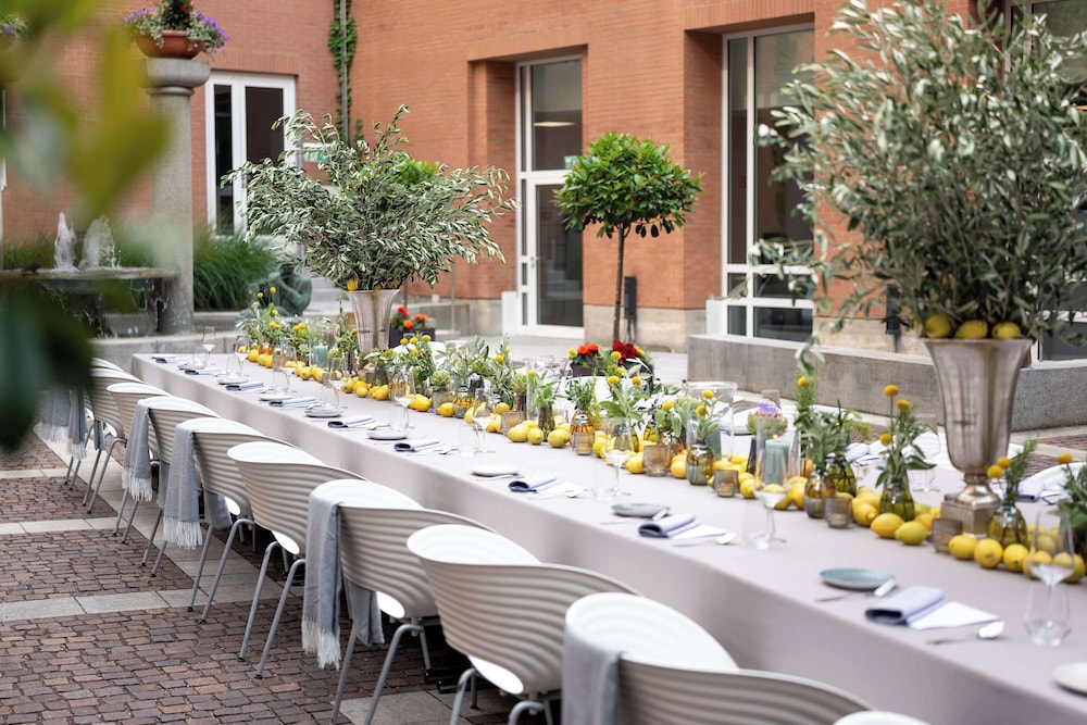 Hilton Munich City — Restaurant & bars in Munich, Bavaria