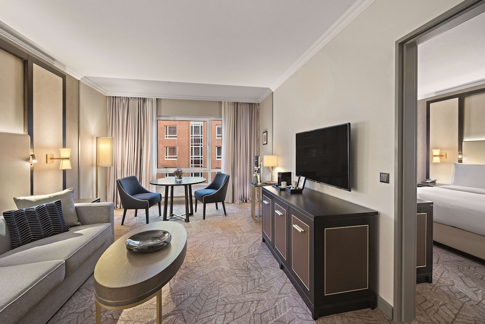 Hilton Munich City — Hotel rooms in Munich, Bavaria