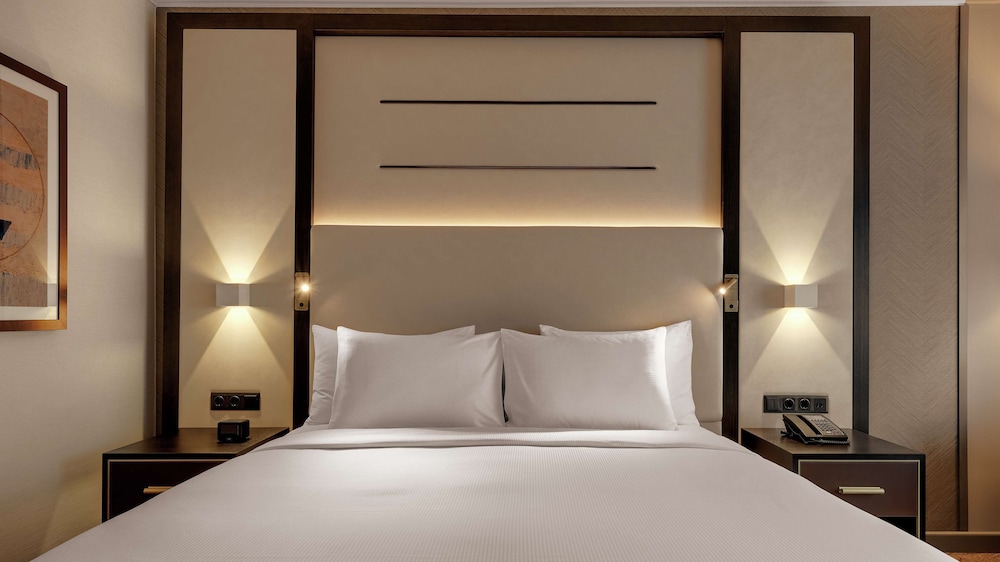 Hilton Munich City — Hotel rooms in Munich, Bavaria