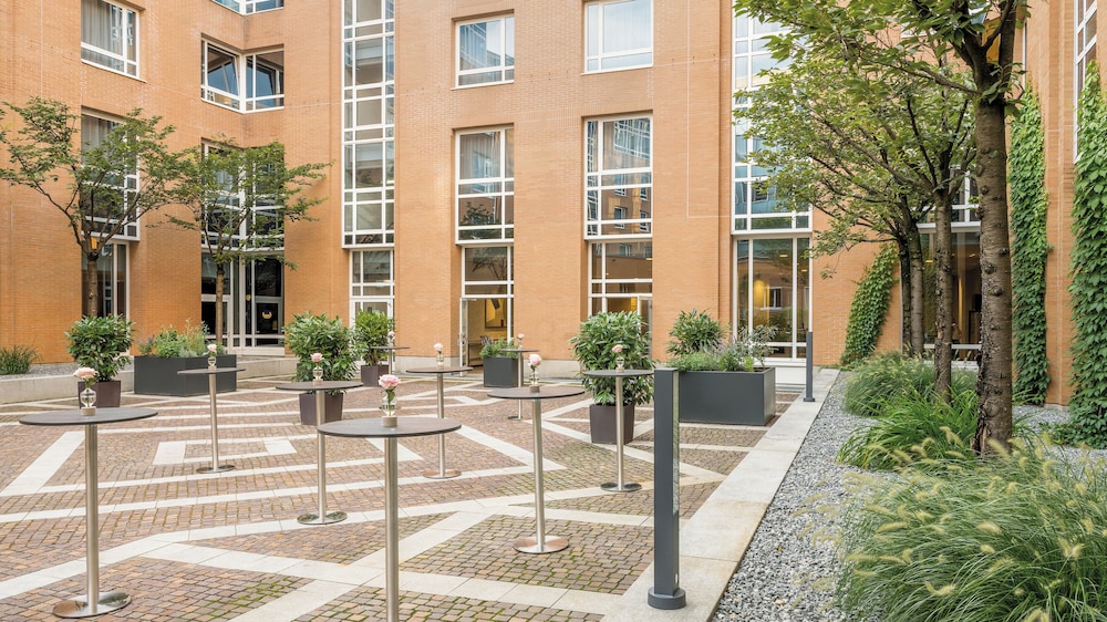 Hilton Munich City - zdjęcie 2