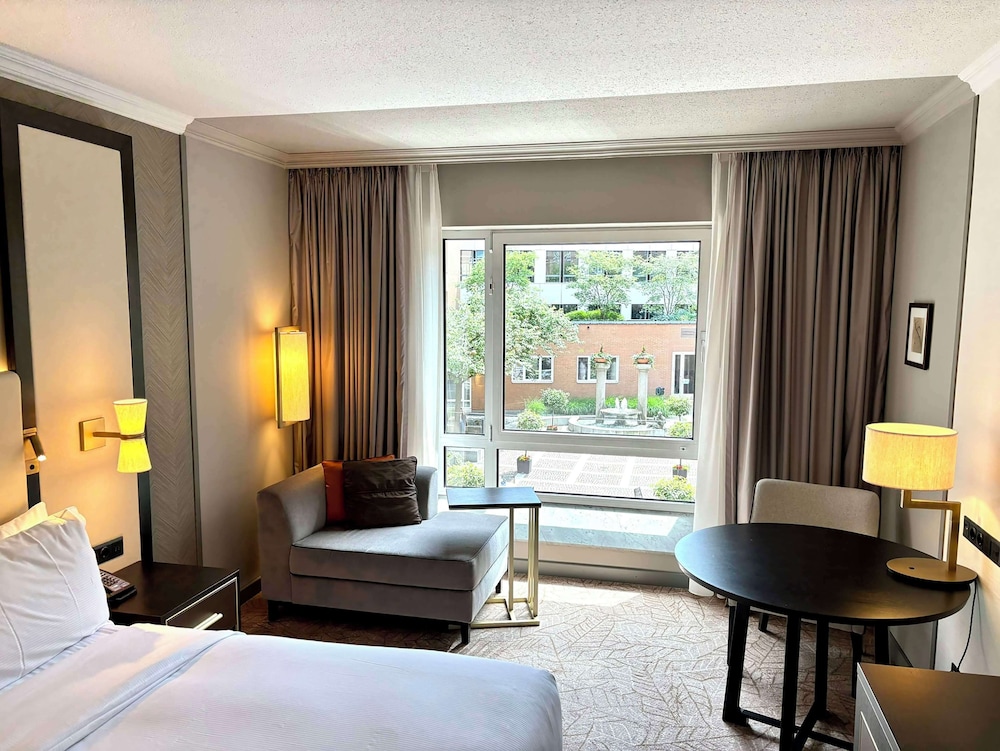 Hilton Munich City — Hotel rooms in Munich, Bavaria