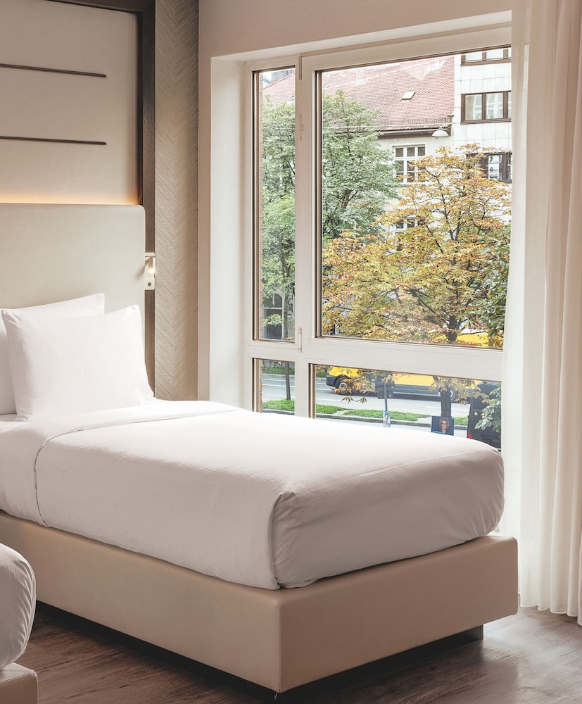 Hilton Munich City — Hotel rooms in Munich, Bavaria