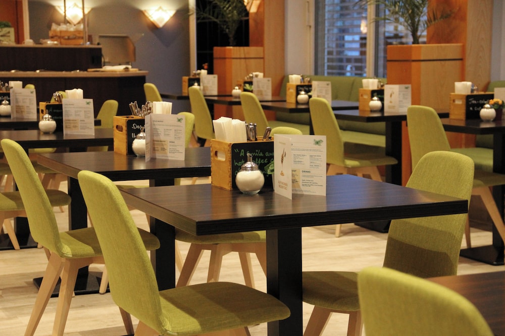 Holiday Inn Munich - South by IHG — Restaurant & bars in Munich, Bavaria